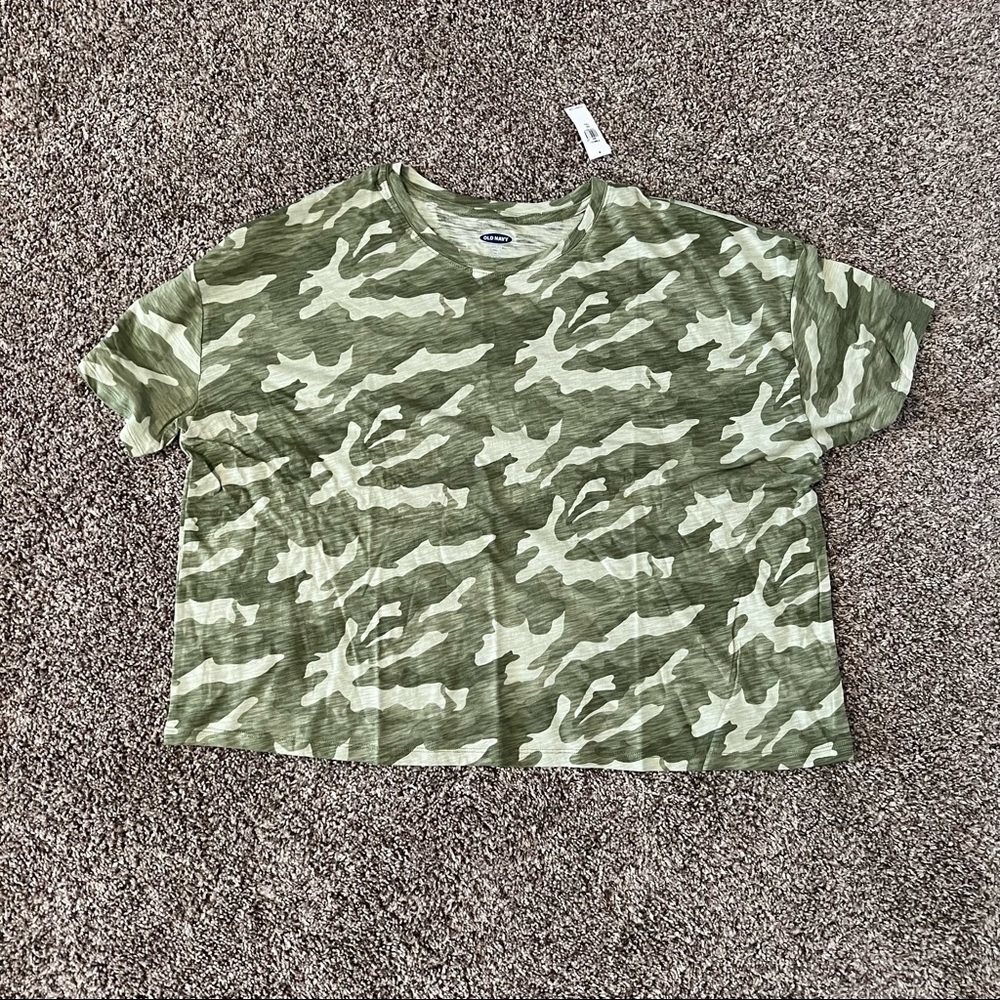 NWT Old Navy camo crop tee